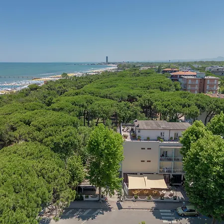 Stella Del Mare Отель Червия